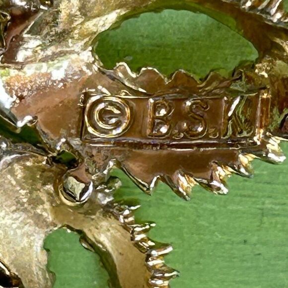 Lot Of 2 Vintage Gerry's & BSK Brooches Gold-tone Rhinestone Embellished Signed - Picture 7 of 8